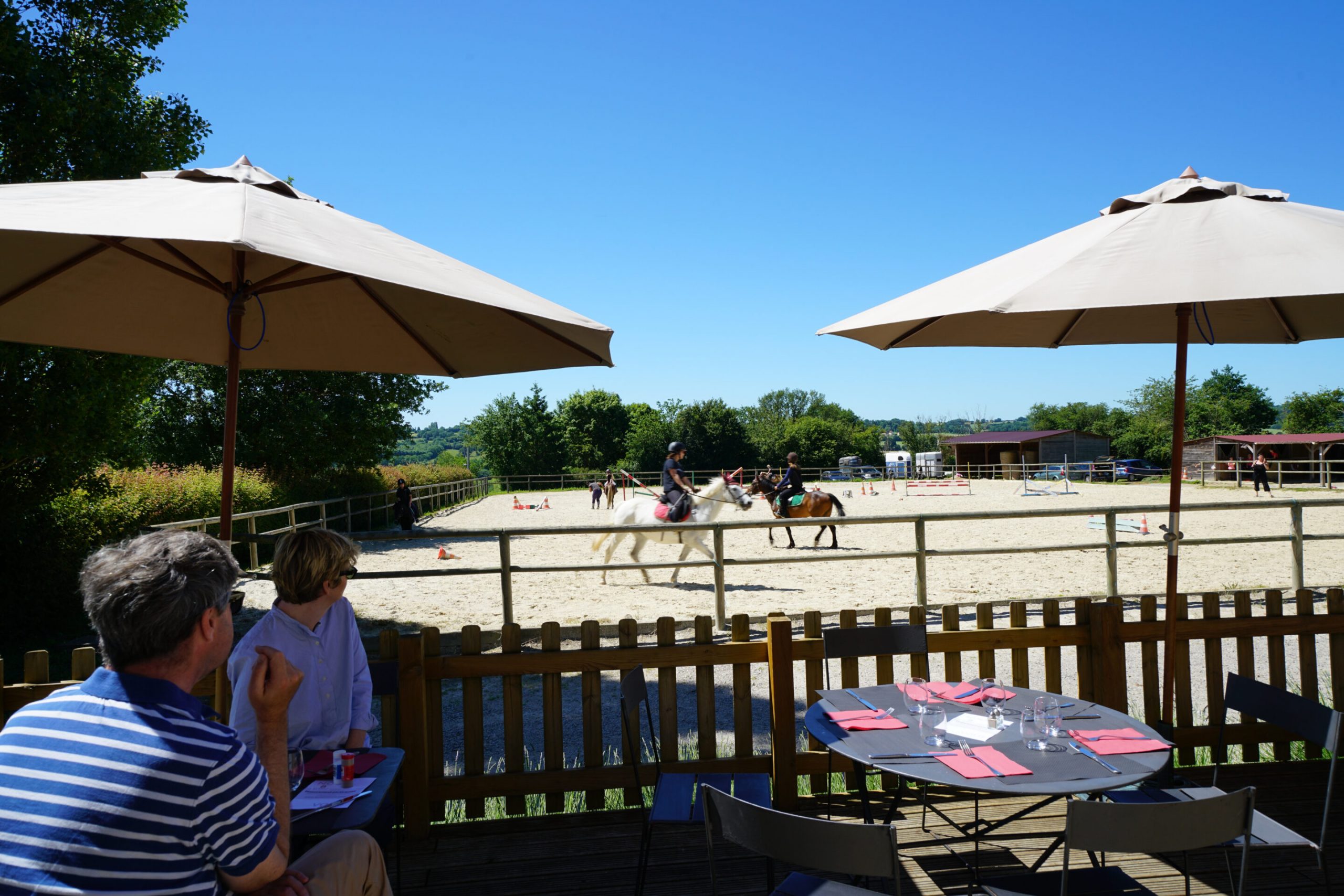 © Le bistro des écuries
